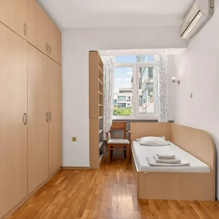 On Slivnitsa 2 Bedroom شقة *